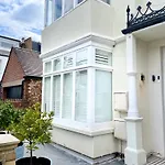 Grass Court Terrace - Walking Distance From Wimbledon Championships